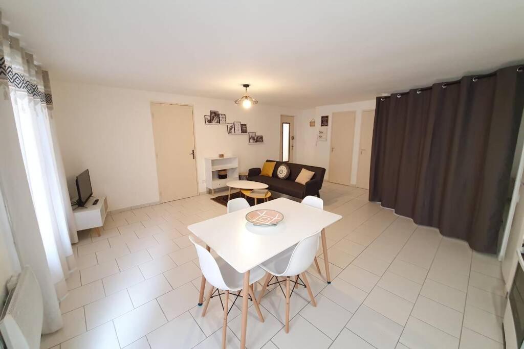 Historical Center Of Pezenas Apartment ภายนอก รูปภาพ